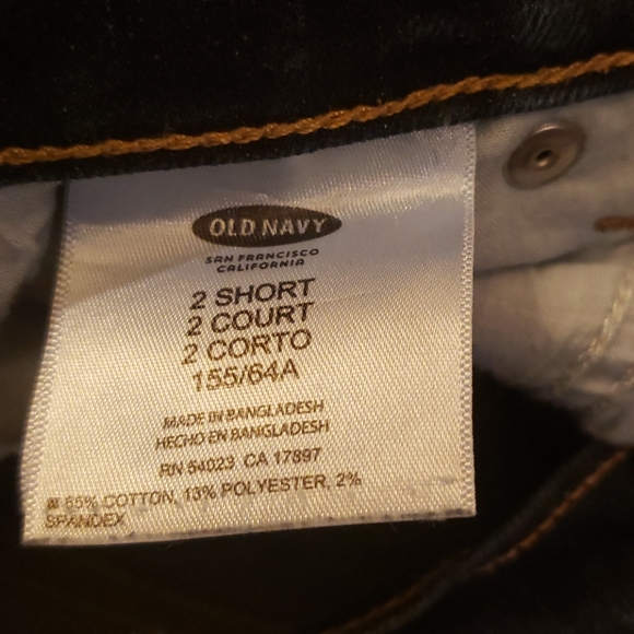 Skinny and Short Jeans - Picture 4 of 4